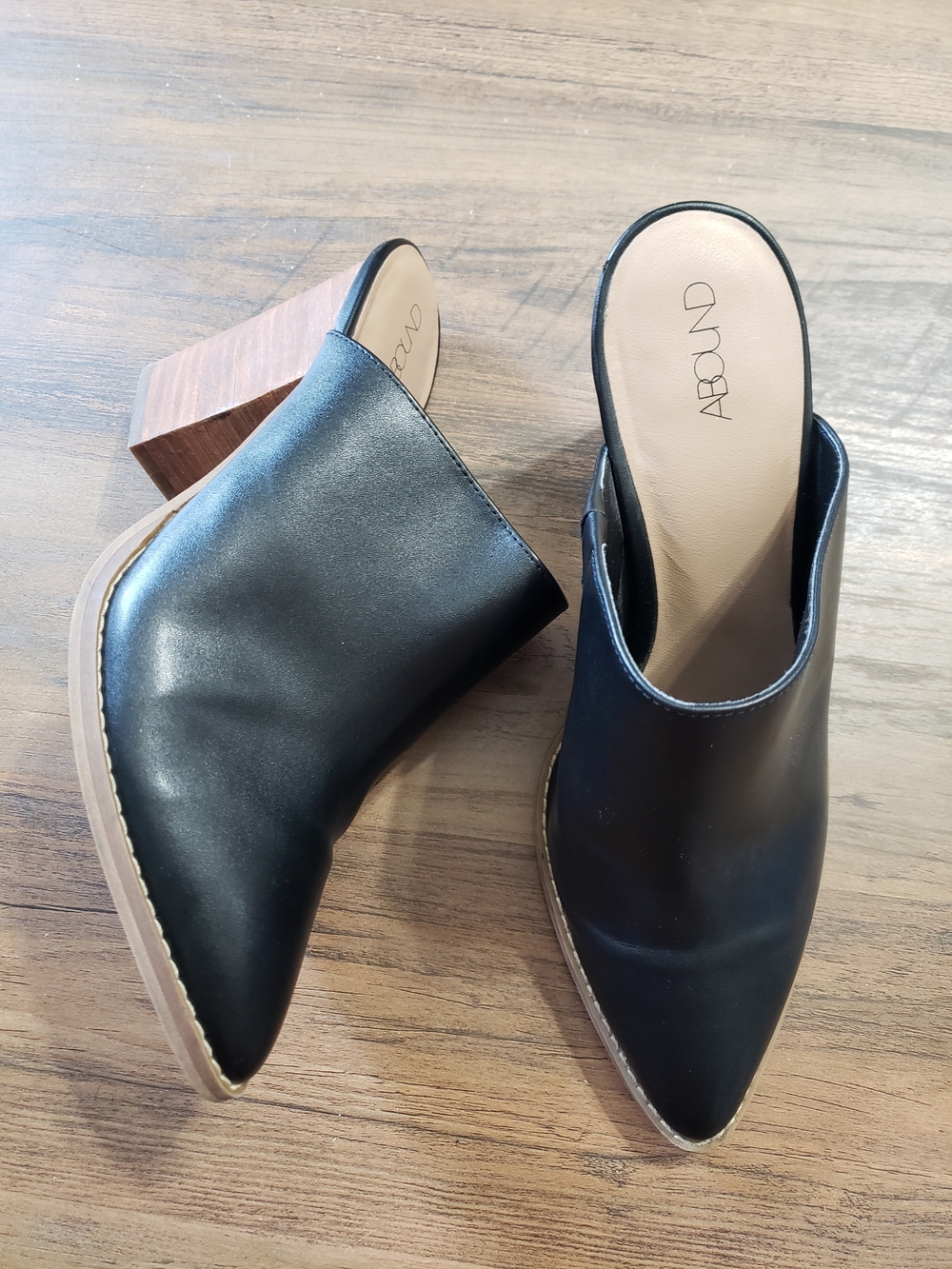 ABOUND Black Pointed Toe Mule Heels
